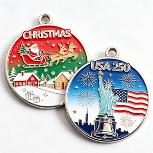 Medalla de Navidad con Trineo de Papá Noel y Estatua de la Libertad de EE. UU. 250, Colgante Esmaltado Circular de Aleación de Zinc Bañado en Plata - Product Image 1