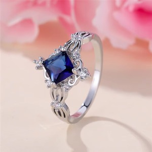 Anillos <span class=keywords><strong>de</strong></span> <span class=keywords><strong>boda</strong></span> ZhuQian al por mayor <span class=keywords><strong>de</strong></span> aleación chapados en plata con circonita cuadrada azul oscuro incrustada <span class=keywords><strong>para</strong></span> mujer, clásicos, vintage, <span class=keywords><strong>para</strong></span> banquete, magníficos y huecos. - Product Image 1