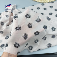 Tissu en Crêpe de Georgette 100% Rayonne - 60 g/m² Ultra-Léger Effet Plume Imprimé Numérique Motif Floral Respirant Séchage Rapide