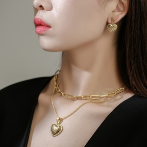 Wholesale Fashion Eco-friendly CopperGold Plated Layered <b>Necklace</b> Set <b>Delicate</b> Pendant Korean Jewelry Set for Women - Product Image 1