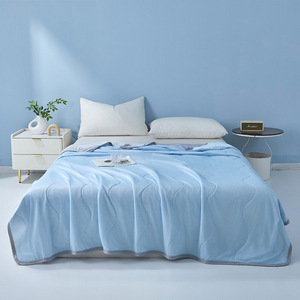 Couette rafraîchissante taille Queen, couvertures rafraîchissantes pour les <span class=keywords><strong>personnes</strong></span> qui ont chaud la nuit et les sueurs nocturnes, couette d'été bleue pour lit - Product Image 3