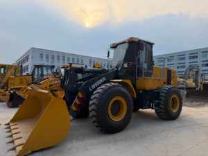 Used Good Condition LW600KN 6-ton Wheel <b>Loader</b> <b>Low</b> Wear on Undercarriage Tested before Delivery Easy Spare-parts Sourcing - Product Image 5