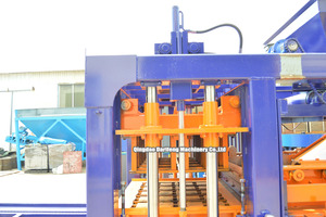 Machine à fabriquer des blocs automatiques QT10-15, ligne de production de briques en béton entièrement automatique, haute efficacité, contrôle PLC, usine chinoise - Product Image 4