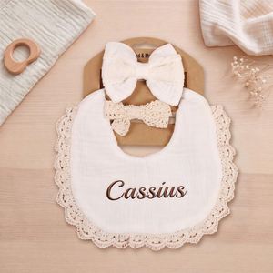 Juego de Baberos Textiles Bordados con Nombre Personalizado, Baberos Impermeables de Algodón Puro Suave, Estilo Adorable para 0-3 Años, Recuerdo/Regalo - Product Image 1