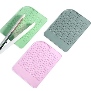 Alfombrilla de Silicona Resistente al Calor para Rizador de Pelo, Alfombrilla de Silicona para Rizador de Pelo, Venta al por Mayor Personalizada por el Fabricante - Product Image 1