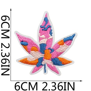 Venta al por mayor 3D <span class=keywords><strong>bordado</strong></span> planta de cáñamo hoja parches caliente-prensado hierro-en calcomanías para ropa personalizada sombreros y decoraciones de bricolaje - Product Image 5