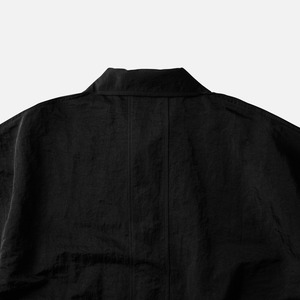 Camisa NERA de nailon de corte regular, negra, con cremallera completa, ligera, informal, estilo urbano, manga larga, en venta - Product Image 6