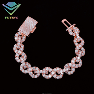 สร้อยข้อมือคิวบันลิงค์ขนาด 13 มม. ประดับเพชรโมอิสซาไนต์สี D ระดับ VVS เงินแท้ 925  ฝังเพชรเต็มเส้น ผ่านการทดสอบเพชร เครื่องประดับฮิปฮอป สร้อยคิวบัน - Product Image 1