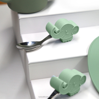 Ensemble d'alimentation moderne en silicone pour bébé avec bavoir, bol à ventouse, assiette et couverts, certifié LFGB, couleur et logo personnalisables pour la diversification alimentaire