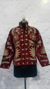 Nouvelle veste longue vintage en velours Suzani pour femme, élégante et décontractée, brodée à la main, manteau d'hiver confortable, cardigan, robe de plage - Product Image 3
