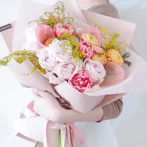 थोक वाटरप्रूफ पेपर फूल रैपिंग पेपर उपहार सजावट फूल लक्जरी कोरियाई रैपिंग पेपर