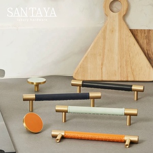 Gagang Kabinet Dapur Santaya dari Kuningan dan Kulit, Kenop Laci Lemari Kamar Tidur, Gagang Furnitur - Product Image 1