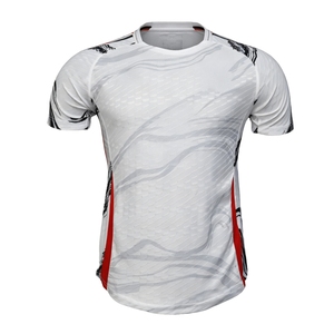 <span class=keywords><strong>Camiseta</strong></span> de Fútbol Personalizada OEM 2026 Theatre Dreams Master Grade con Estampado de Alta Fidelidad, Estilo Red Devil Spirit, 100% Algodón - Product Image 1
