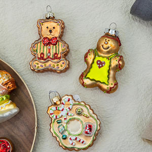 Adornos Navideños de Cristal con Forma de Hombre de Jengibre, Galleta, Fruta y Pastel de Chocolate, MOQ Bajo, Tamaño Personalizado, Decoraciones Navideñas - Product Image 6