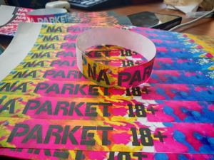 Pulseras de Identificación Ecológicas de Papel Tyvek con Logotipo Personalizado, Modelo 1056, Resistentes al Agua y a Desgarros, Promocionales - Product Image 3