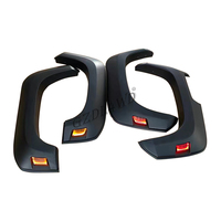 Accessoires de camion : Kit d'élargisseurs d'ailes 4x4 avec feux pour L200 MR Triton MV 2024+