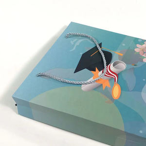 Sacs en papier imprimés personnalisés avec logo pour centre commercial Emballage avec poignées Sacs en papier personnalisés - Product Image 4