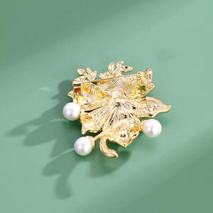 Broches de Cristal con Flores, Modernos y Elegantes, Botones de Diamantes de Imitación, Aleación Chapada en Oro, Personalizados, Unisex, para Uso Diario, Regalo de Boda, Fiesta - Product Image 4