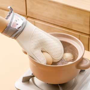 Silicone Kitchen Gloves 20cm Heat Insulating Oven Mitts Non Slip For Cooking Baking Steaming Microwave Use - Product Image 3