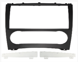 Panneau de tableau de bord XTRONS Fascia pour Benz Classe C (W203)/Classe GLK (C209) 2005-2009 9 pouces noir mat - Product Image 1