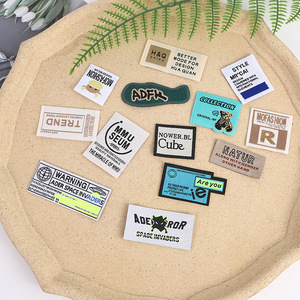 Etiquetas de Tela de Damasco de Algodón Personalizadas para Ropa con Impresión por Transferencia de Calor y Características Sostenibles para Camisetas - Product Image 3