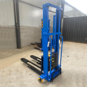 Carrello Elevatore Elettrico da 1 Tonnellata con Sollevamento 1,6M, Ruote in Nylon Resistenti per Carico su Pavimentazione Esterna - Product Image 2