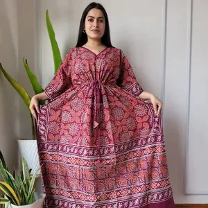 Neue Schwere Baumwolle Batik Druck mit Folie Arbeit Kaftan für Büro Zuhause und Outdoor-Bekleidung von indischen Lieferanten Preis indischer Exporteur