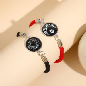 Pulseras Luminosas para Parejas, Diseño Sol y Luna, Brillan en la Oscuridad - Product Image 3