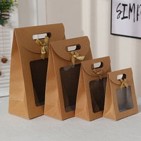 Nouveau sac cadeau à rabat de fenêtre autoportant de couleur unie embrasser le papier Kraft avec des impressions de gaufrage d'estampage de feuille d'or