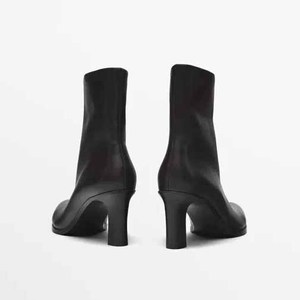 <span class=keywords><strong>Scarpe</strong></span> da <span class=keywords><strong>donna</strong></span> alla caviglia e <span class=keywords><strong>stivaletti</strong></span> 2025 inverno nuove <span class=keywords><strong>scarpe</strong></span> marroni a punta semplici in pelle con tacco alto - Product Image 3