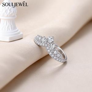 Anillo de Plata de Ley S925 con Corona de Princesa, Diseño de Joyería Real con Moissanita, Anillo Apilable con Corona Vintage, Regalo para Propuesta de Matrimonio - Product Image 2