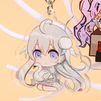 Vente en gros de porte-clés japonais en acrylique de dessin animé mignon figurines populaires porte-clés pendentif holographique clair breloques