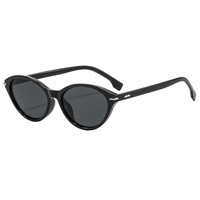 Lunettes de soleil rétro personnalisées UNOC 2026, monture petite unisexe, verres PC UV400, lunettes de soleil œil de chat pour femmes
