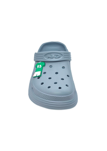 Zoccoli per bambini taglia 23 con spille animate, grigio, stile sportivo estivo, slip-on, suola in EVA, tomaia in plastica - Product Image 1