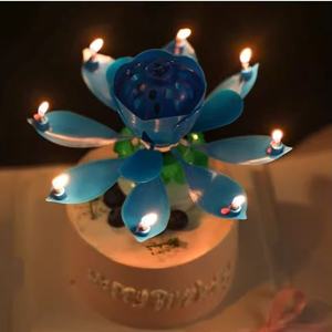 Candelabro Musical de Resina con Diseño de Flor de Loto, Candelabro Giratorio con Música, Vela Decorativa de Alta Gama - Product Image 3