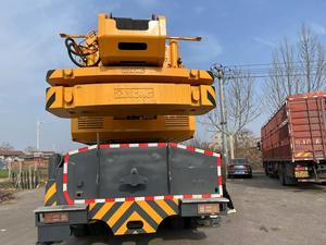 Grue hydraulique XCMG d'occasion 80 tonnes 100 tonnes, grue sur camion XCMG XCT80L5 XCT80L6 80 tonnes à vendre - Product Image 6