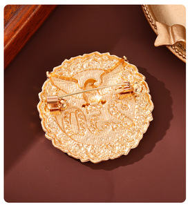 Nuevo Broche de Diamantes de Imitación Exquisito, <span class=keywords><strong>Pin</strong></span> Esmaltado con Corona de Rosas <span class=keywords><strong>y</strong></span> Águila de EE. UU., Souvenir del 250 Aniversario - Product Image 2