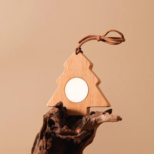 Nouvel arrivage de diffuseur de parfum de voiture en forme d'arbre de Noël personnalisable en bois de <span class=keywords><strong>cerisier</strong></span> massif frais à l'air libre - Product Image 5