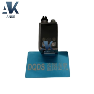 Lecteur de codes-barres bidimensionnels intelligent AI Keyence SR-X100W avec garantie d'un an - Product Image 1