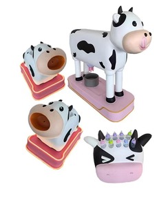 Découvrez l'expérience du traite et de l'alimentation simulés des veaux au parc familial Happy Farm - Product Image 3
