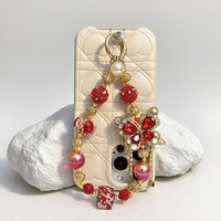 Breloque de téléphone papillon de luxe rouge en strass, lanière de téléphone perlée de cristaux de haute qualité, esthétique Y2K, bijou technologique, cadeau