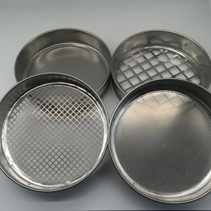 Tamis de calibrage en acier microporeux haute densité avec anneau de connexion scellé pour le tamisage de poudres fines médicales et microscopiques en laboratoire - Product Image 1