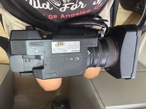 Cámara de Video Digital Híbrida de 5 Ejes con Sensor MOS de 1.0 Pulgadas y 21.09MP 20X 4K para AG-UX180MC - Product Image 6