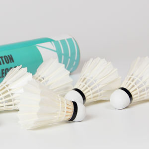 Entraînement de haute qualité et de stabilité et témoin Classe A Volant de badminton en plumes d'oie blanc polyvalent à l'extérieur et à l'intérieur - Product Image 4