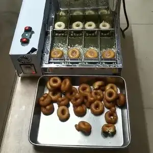 Ücretsiz kargo yüksek kalite Mini Donut makinesi/Donut yapma makinesi
