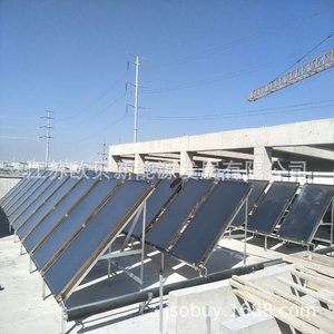 Calentador de Agua Solar de Placa Plana, Aleación de Aluminio Cromado Negro, Instalación en Techo Inclinado, Sistema de Calentamiento Pasivo por Termosifón - Product Image 1
