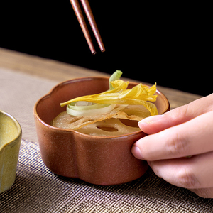 Plat à sauce soja en forme <span class=keywords><strong>de</strong></span> fleur à vendre, petit plat rétro en céramique émaillée multicolore pour restaurant - Product Image 4