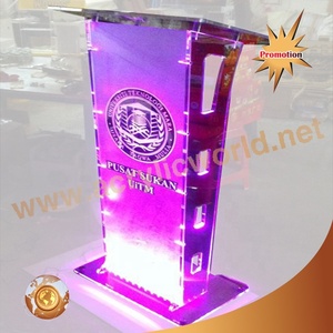 Pupitre en acrylique transparent sur pied, moderne, avec surface de lecture spacieuse et étagère de rangement pour églises et événements - Product Image 2