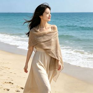 Écharpe en Soie Véritable Légère et Élégante Style Vacances, Motif Plaid Creux Polyvalent, Protection Solaire, Châle d'Extérieur pour Femme – Vente en Gros Usine - Product Image 3