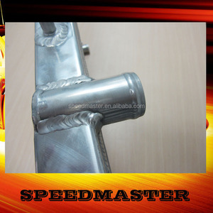 Radiateur de voiture tout aluminium Pa66-gf30 adapté à la <span class=keywords><strong>CORVETTE</strong></span> <span class=keywords><strong>C3</strong></span> - Product Image 4
